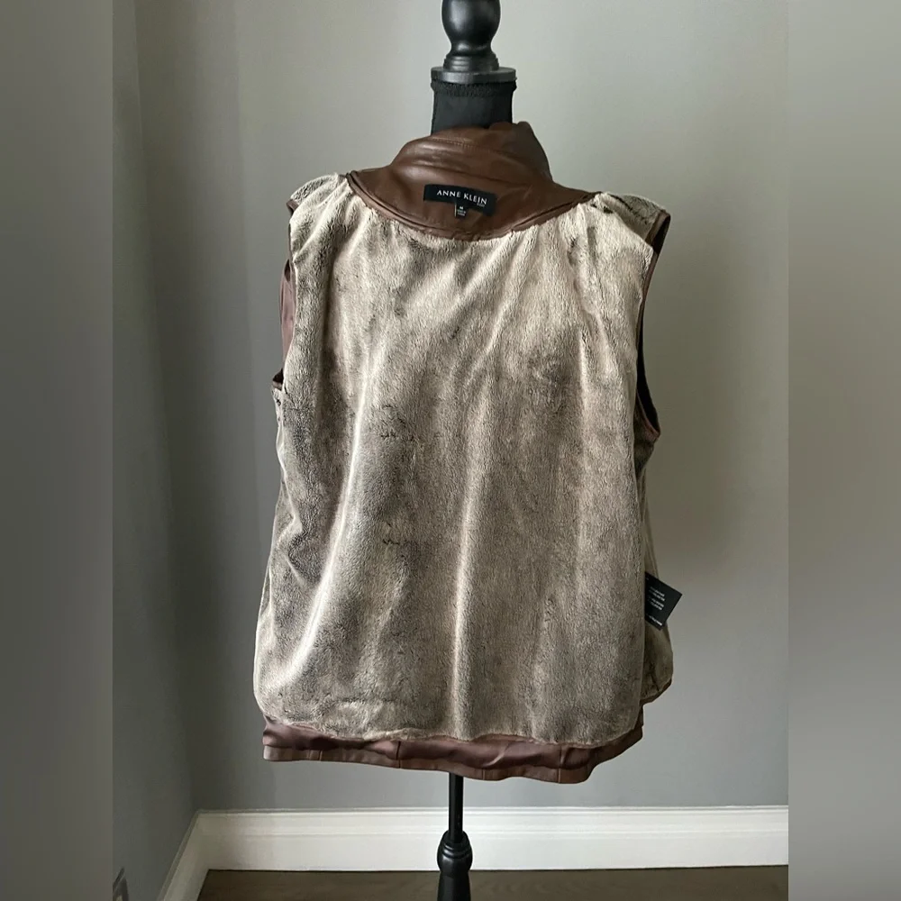Anne Klein Leather Jacket with removable Faux Fir lining NWT - Picture 5 of 9